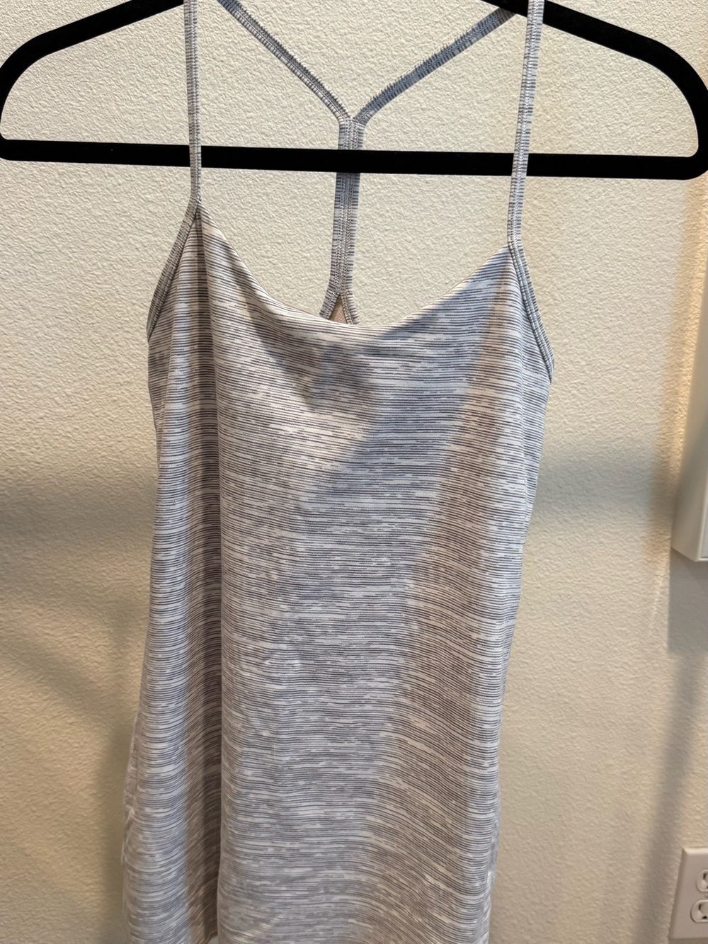 lululemon athletica Heathered Light Gray Y tank